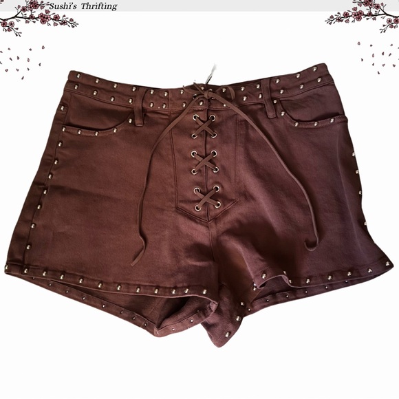 Lace-Up Studded Shorts - Picture 5 of 8